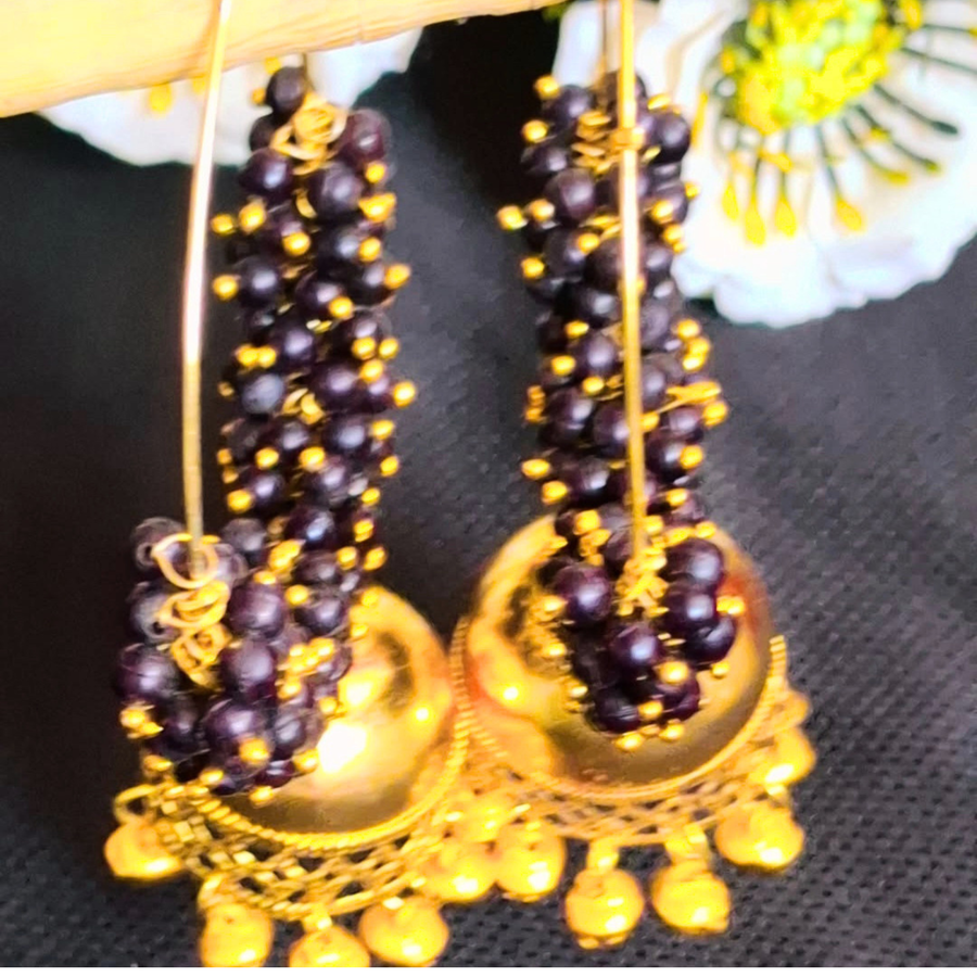BLACK LARIYA EARRINGS